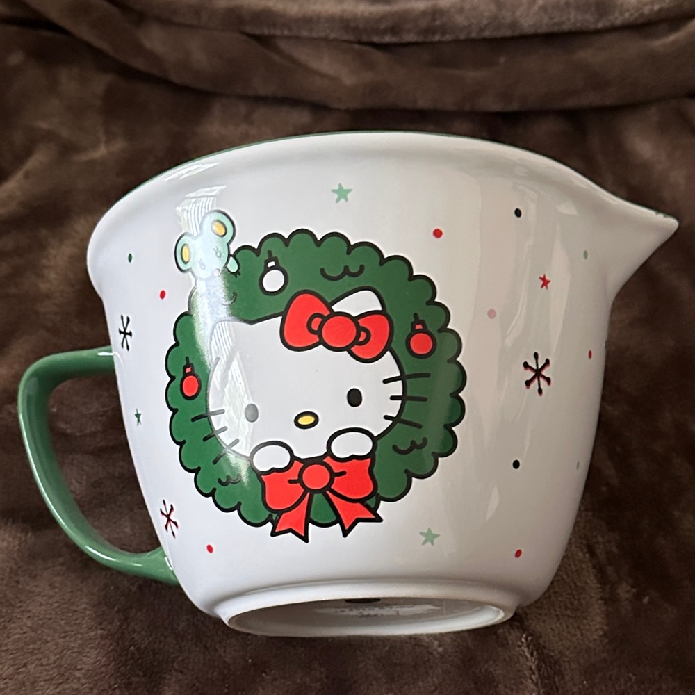 HELLO KITTY Ceramic Christmas mixing bowl